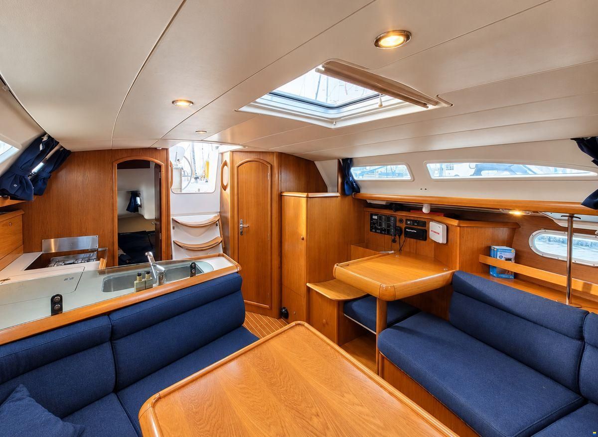 Jeanneau Sun Odyssey 37
