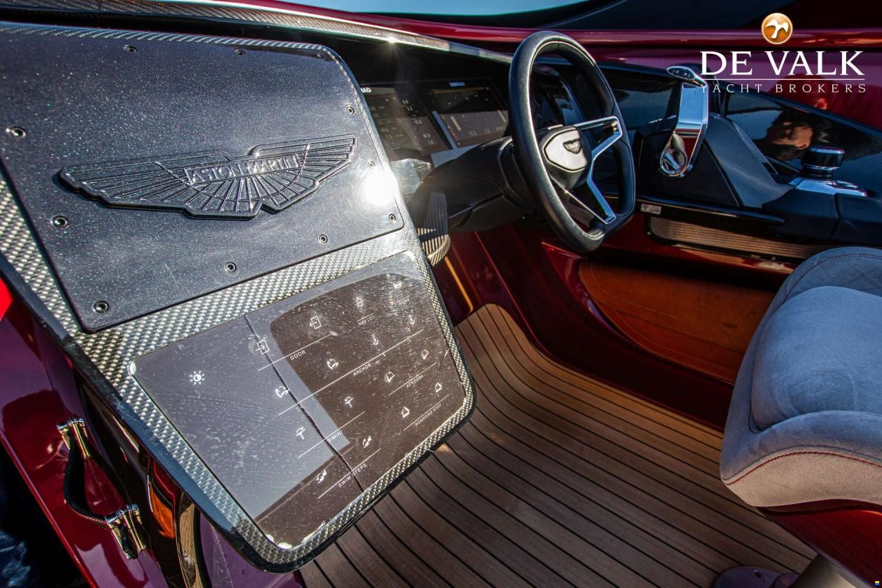 Aston Martin AM37