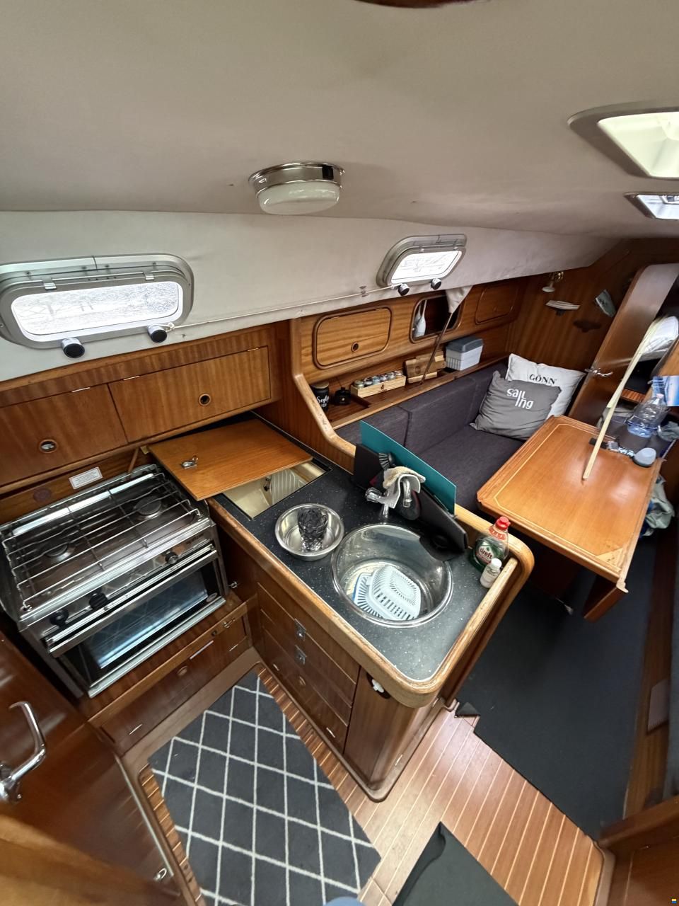 Bavaria 300