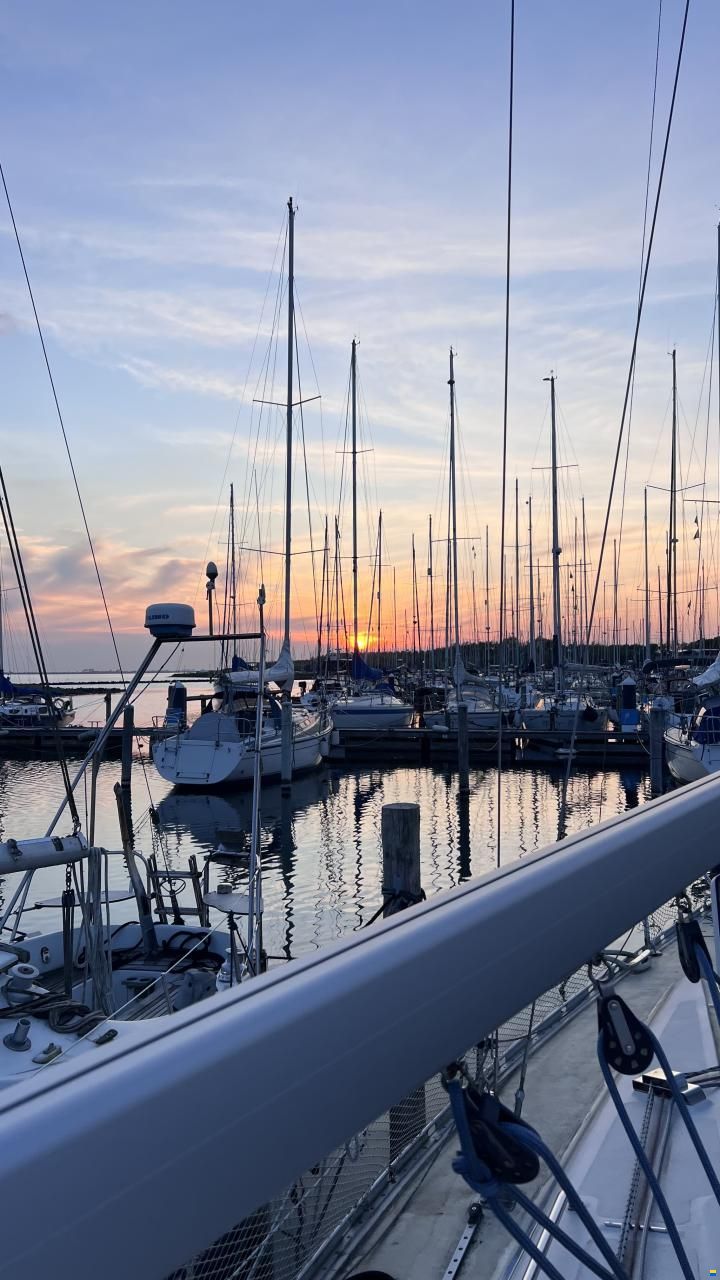 Bavaria 300
