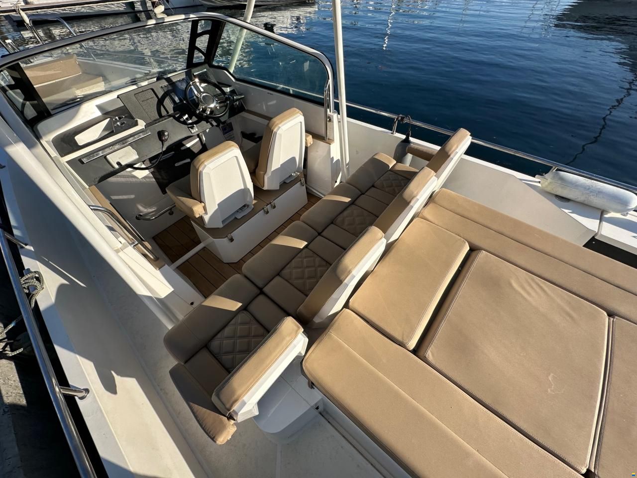 Axopar 28 T-Top