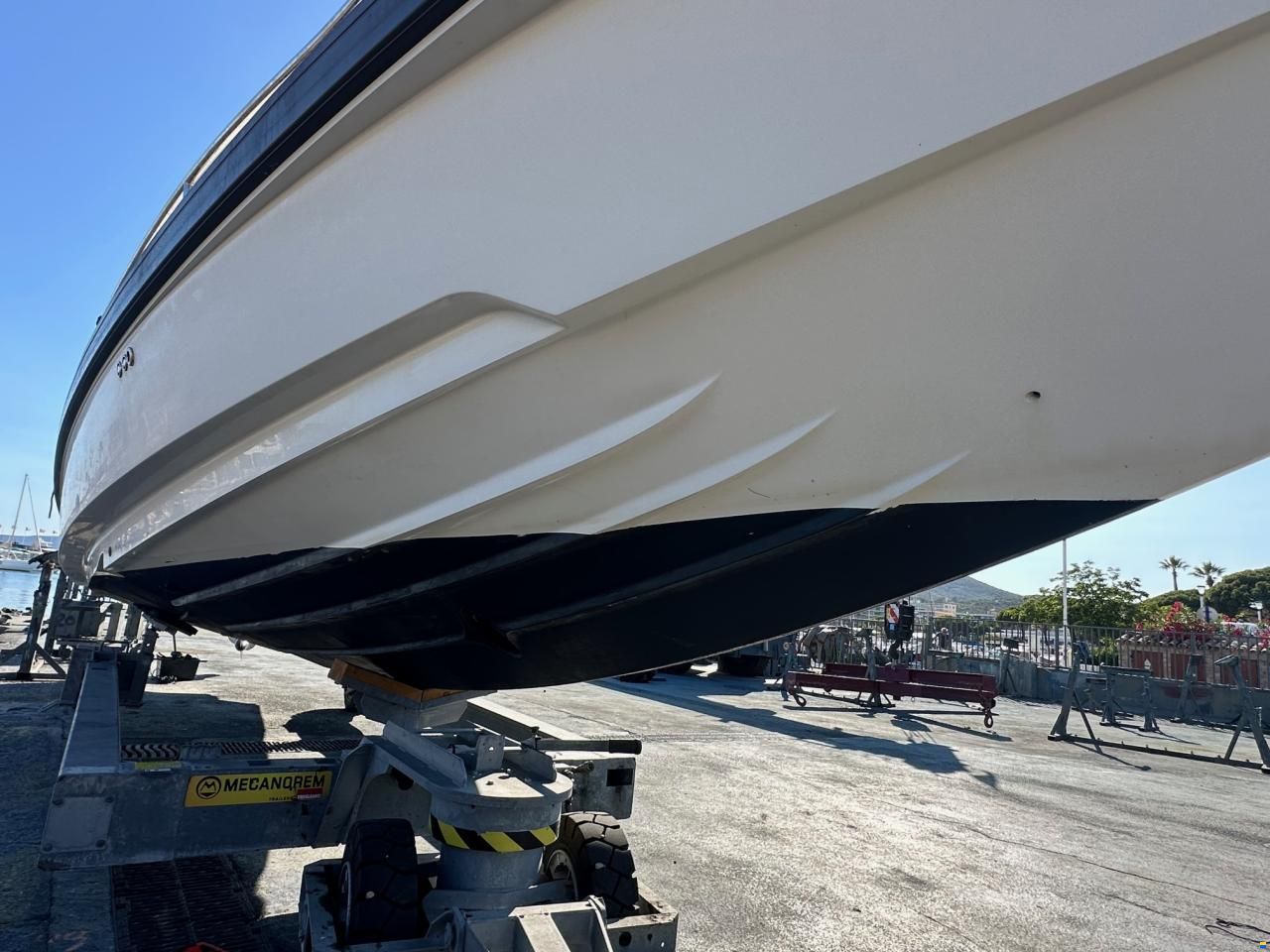 Axopar 28 T-Top