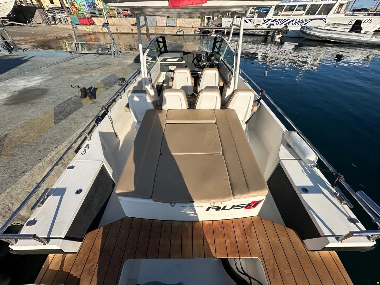 Axopar 28 T-Top