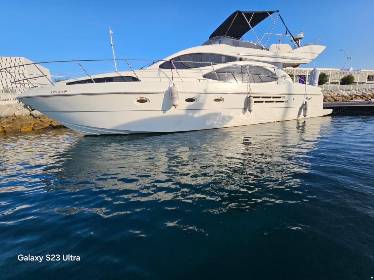 Azimut 46