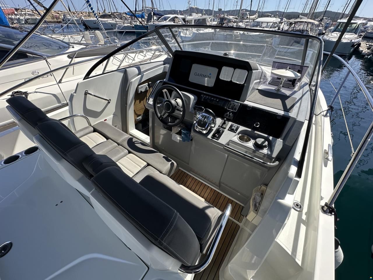 Jeanneau Cap-Camara 10.5 WA