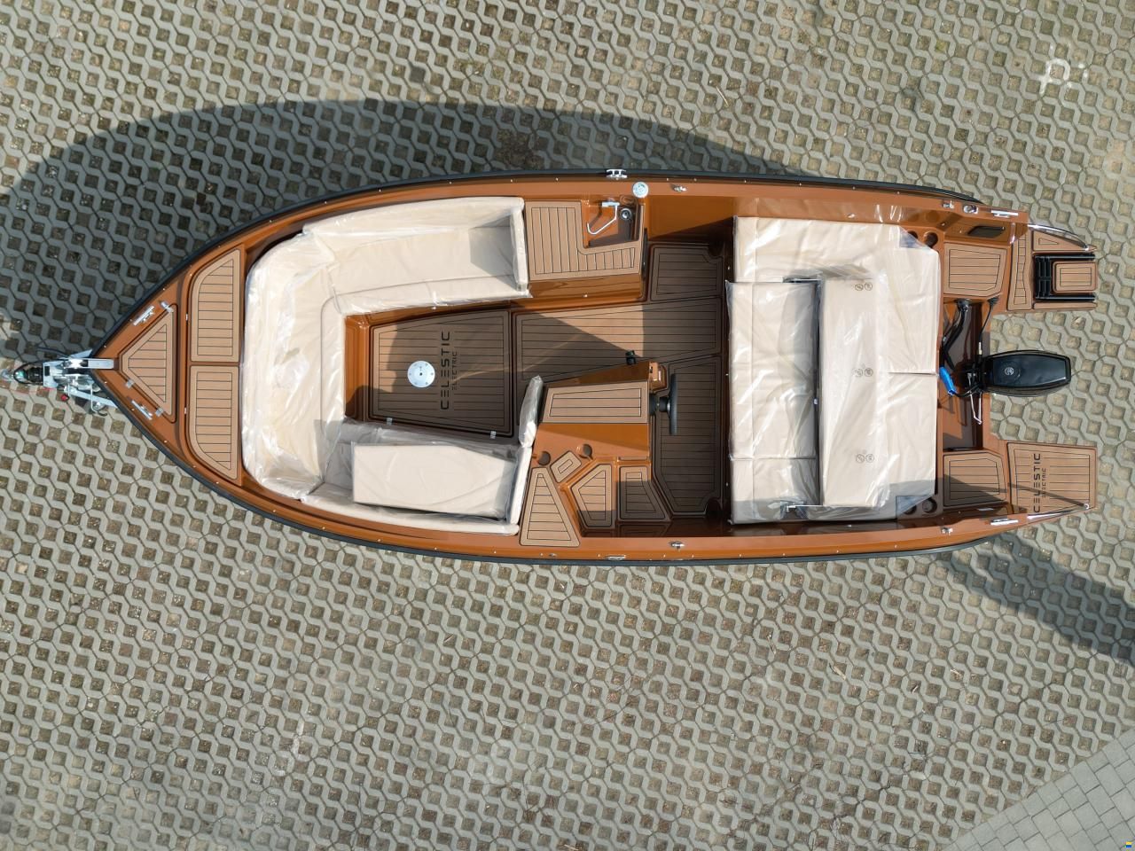 Celestic E19
