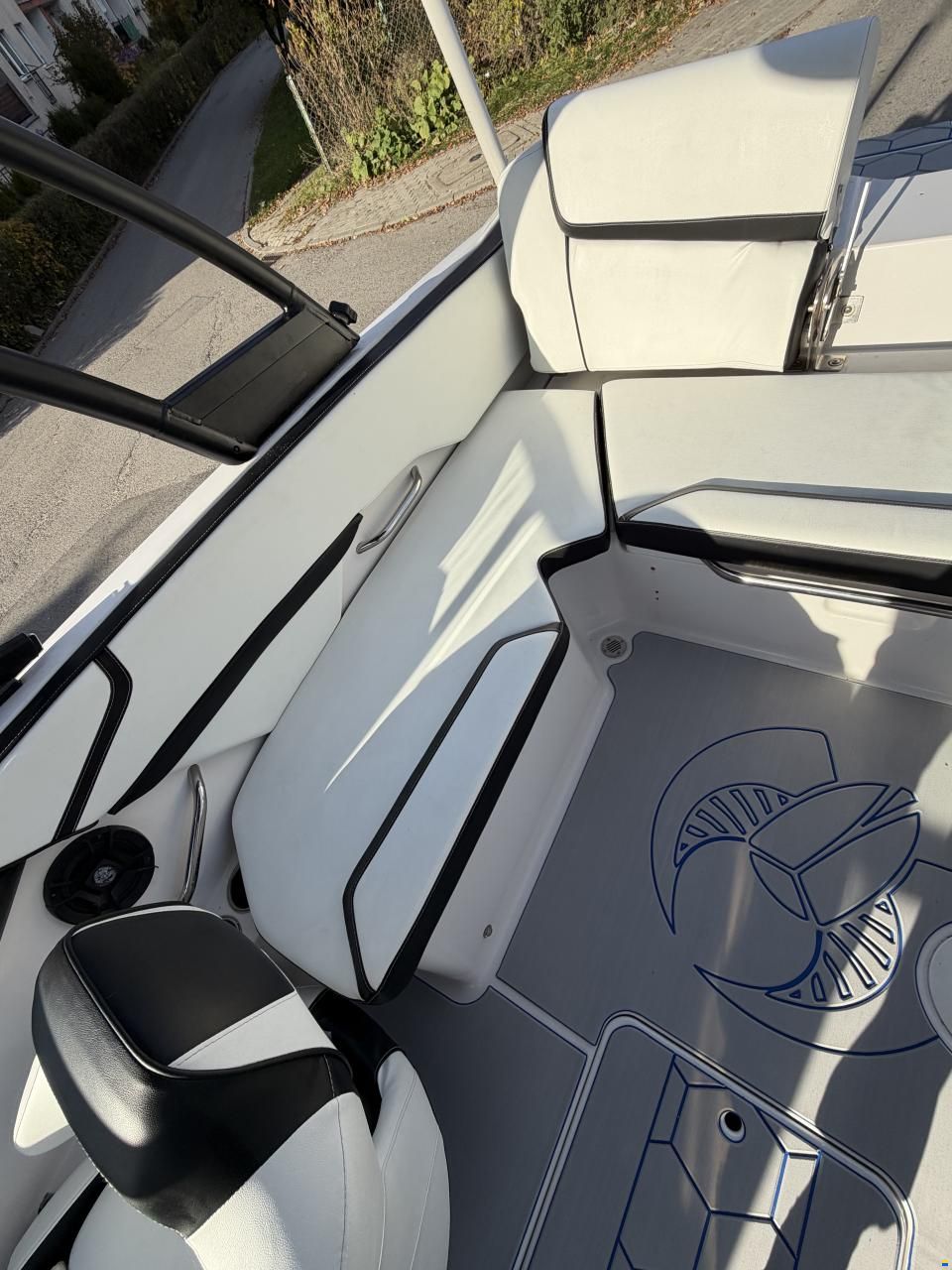 Scarab 215 HO