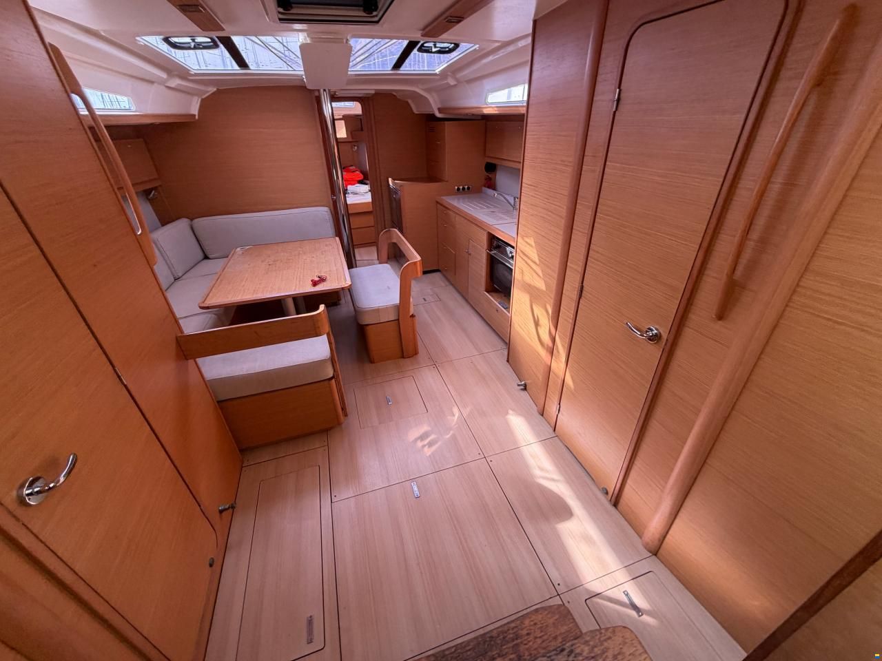 Dufour 430