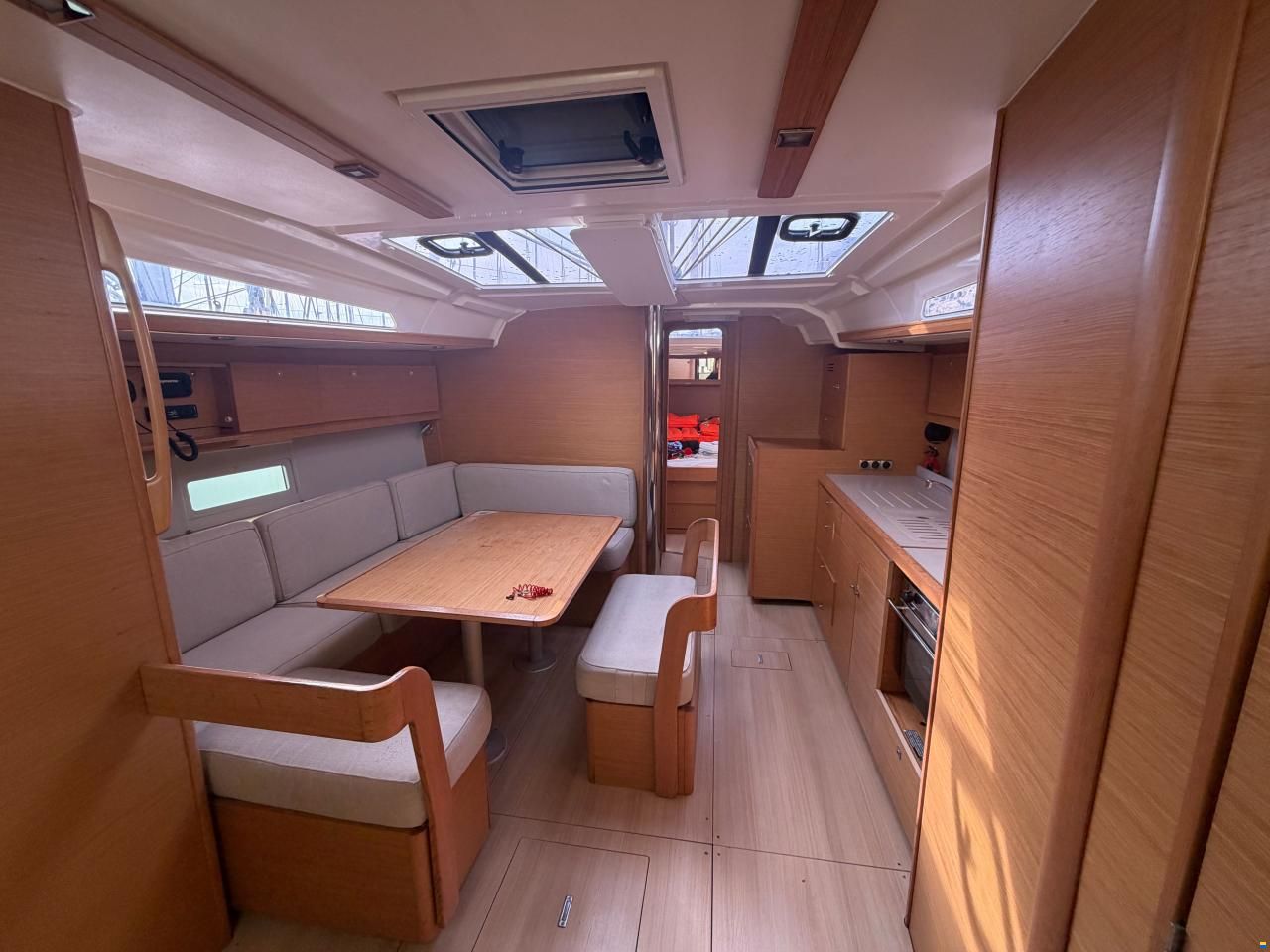 Dufour 430