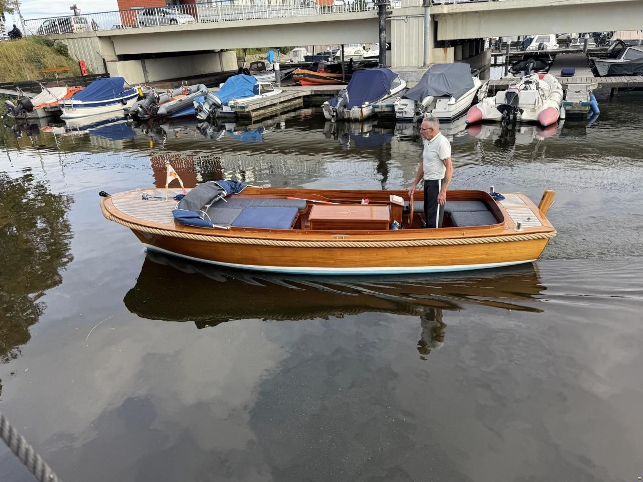 Spiegelsloep A.W. 195