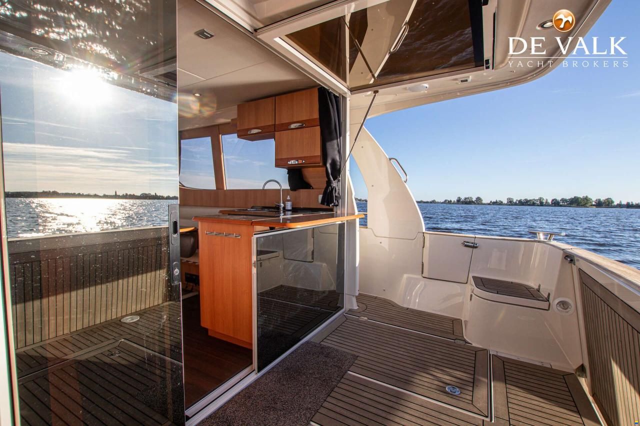 Greenline 33