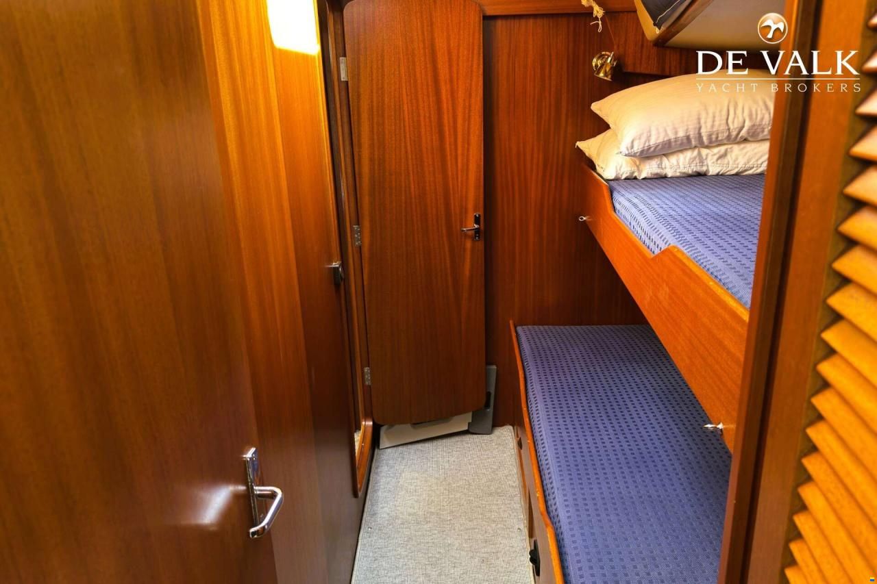 Hallberg-Rassy 45