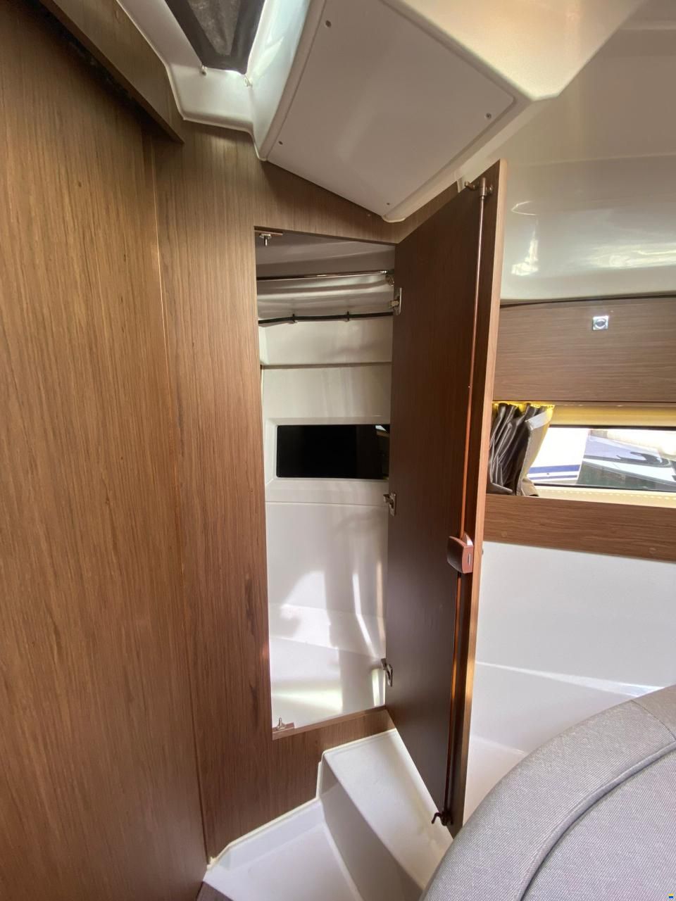 Jeanneau Merry Fisher 895