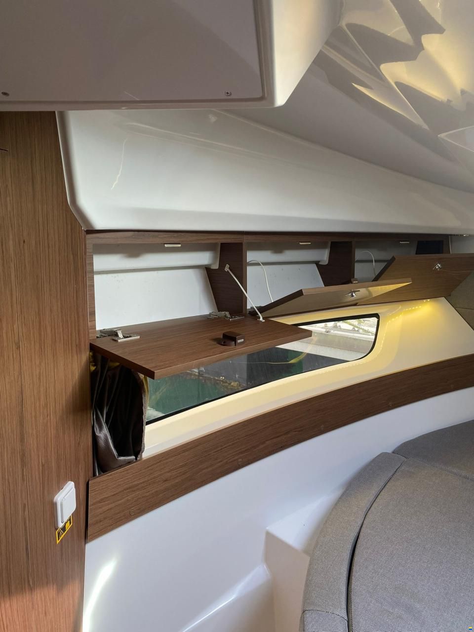 Jeanneau Merry Fisher 895