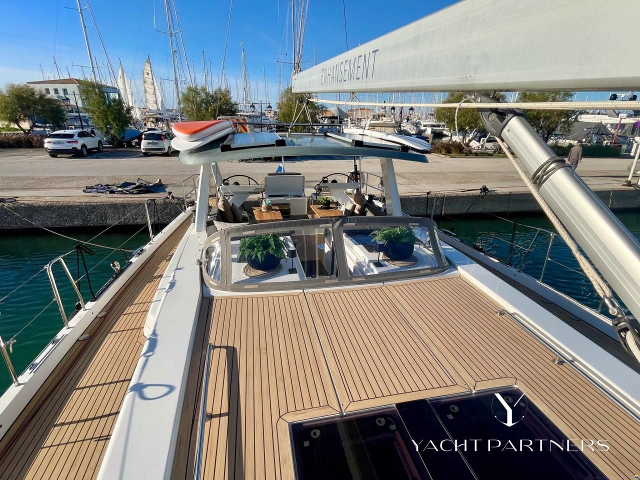Hanse 588