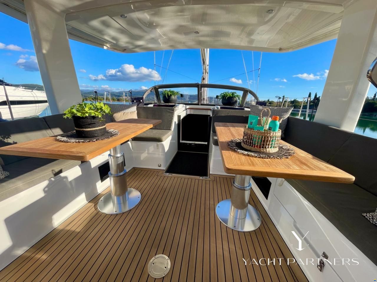 Hanse 588