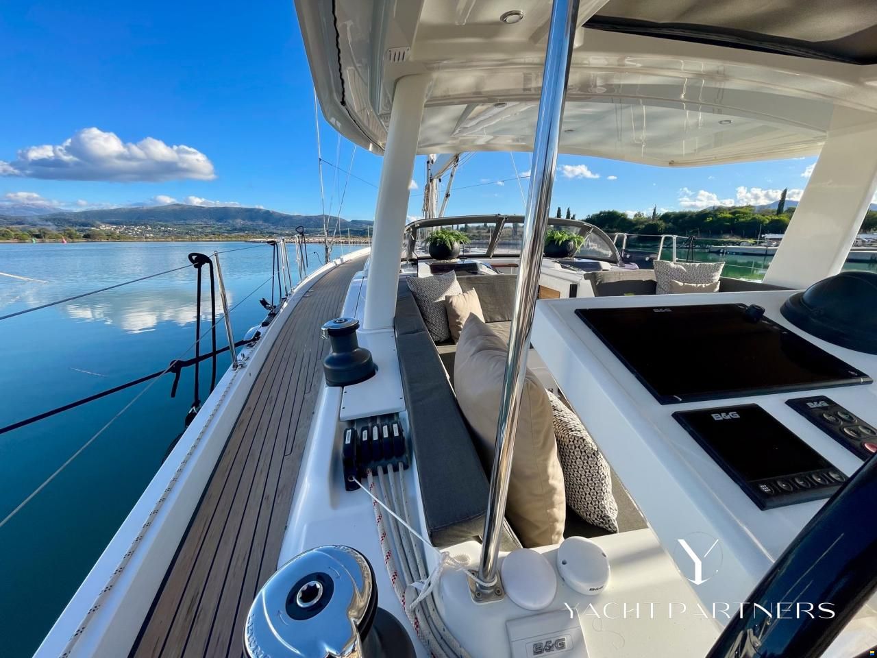Hanse 588