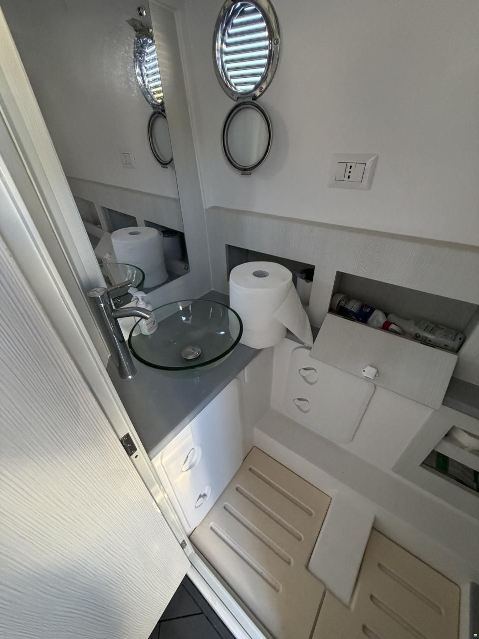 Panamera Yacht Py 10.0 Cabin