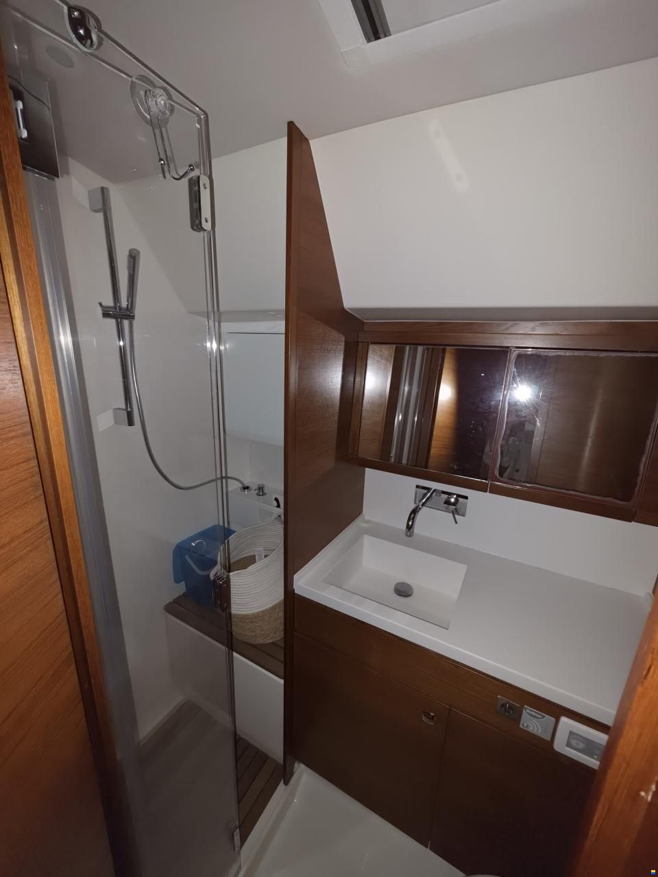Bavaria C65 Lightwave