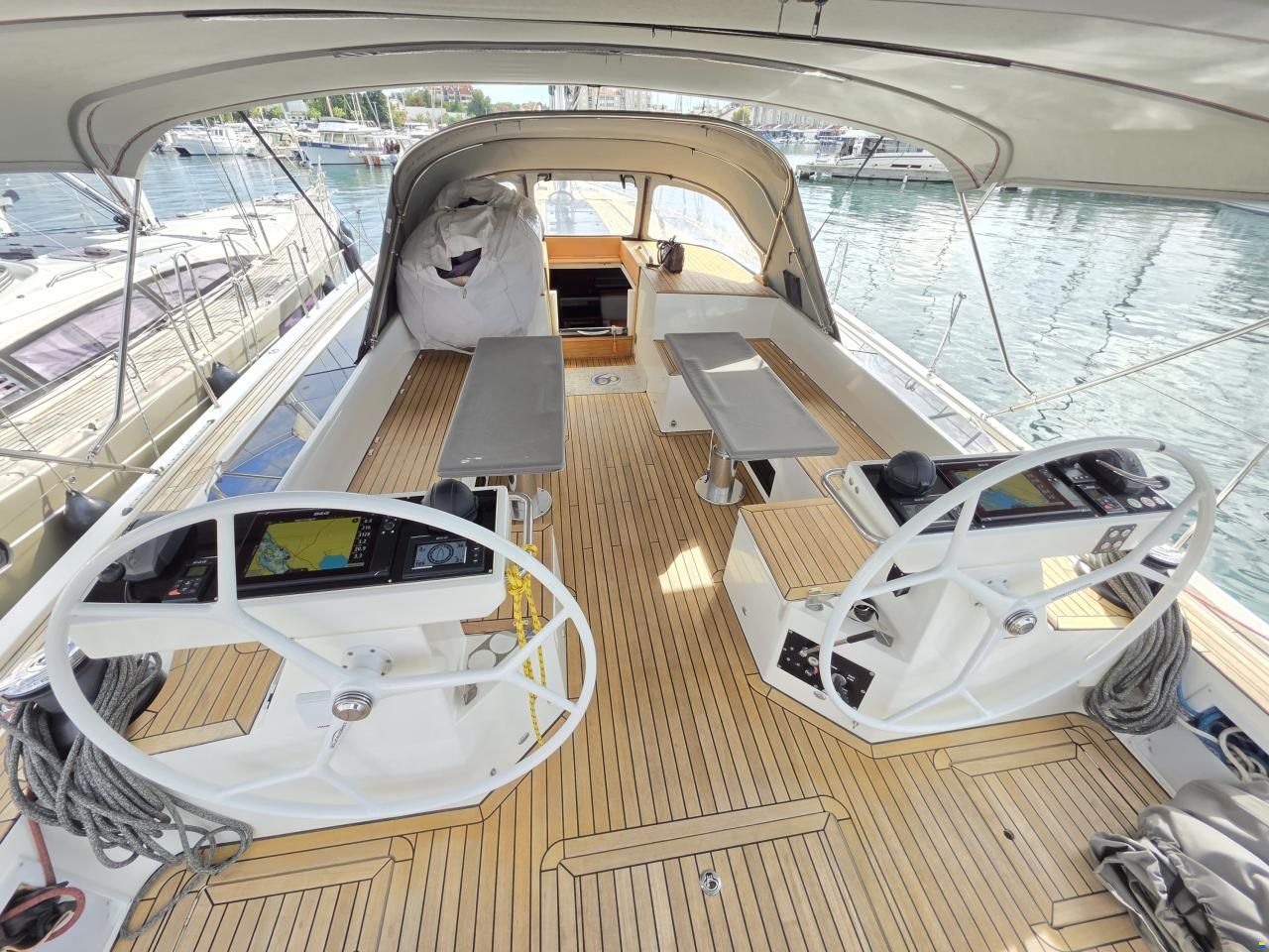 Bavaria C65 Lightwave