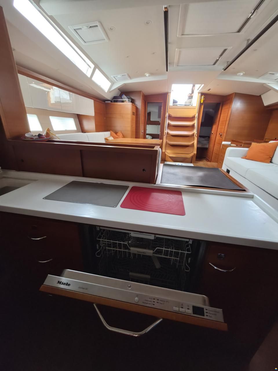 Bavaria C65 Lightwave
