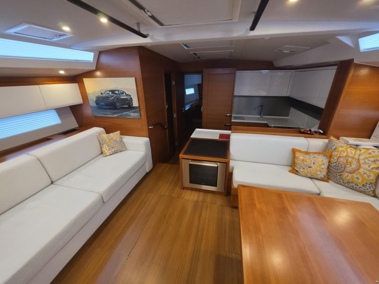 Bavaria C65 Lightwave