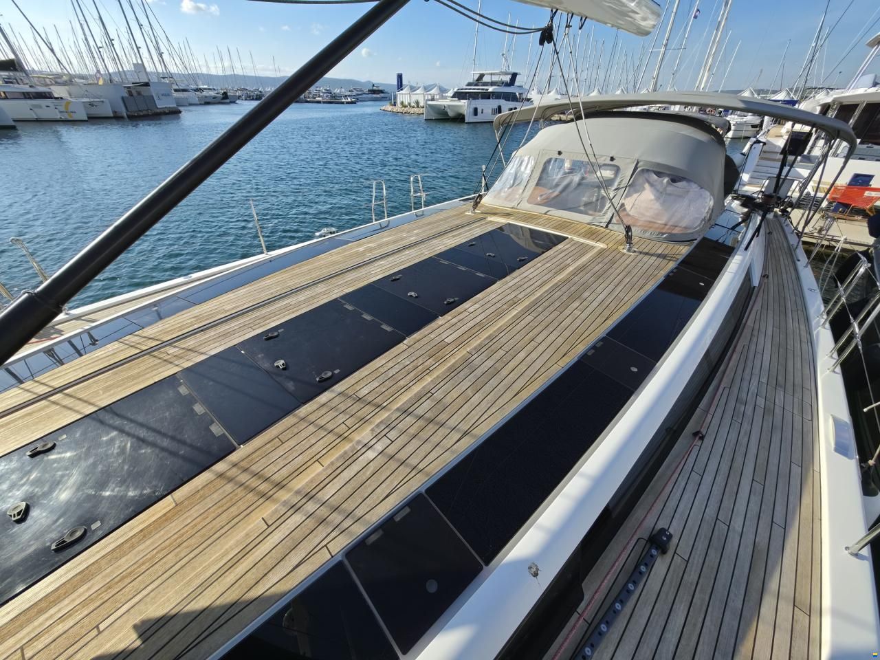 Bavaria C65 Lightwave