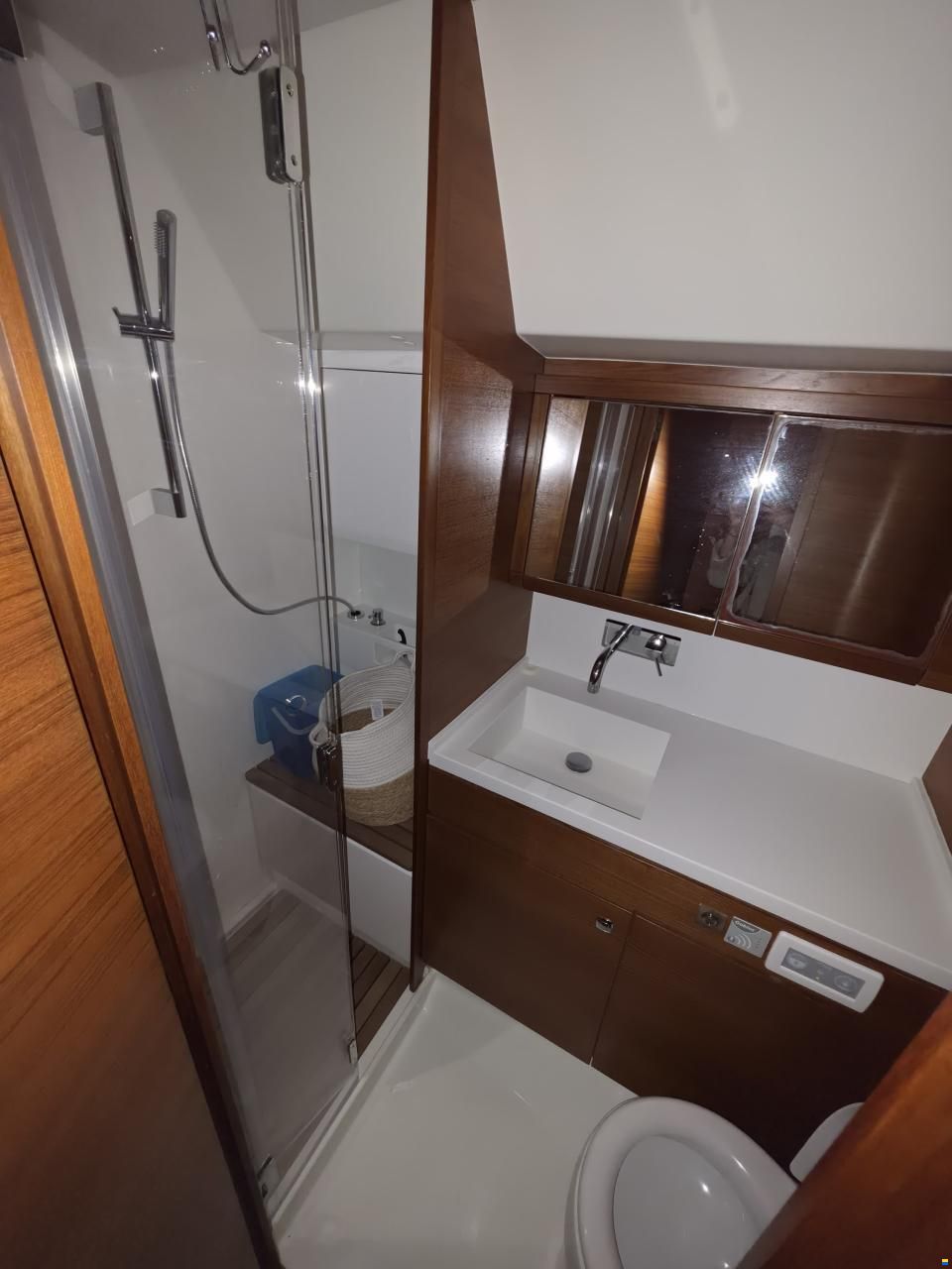Bavaria C65 Lightwave