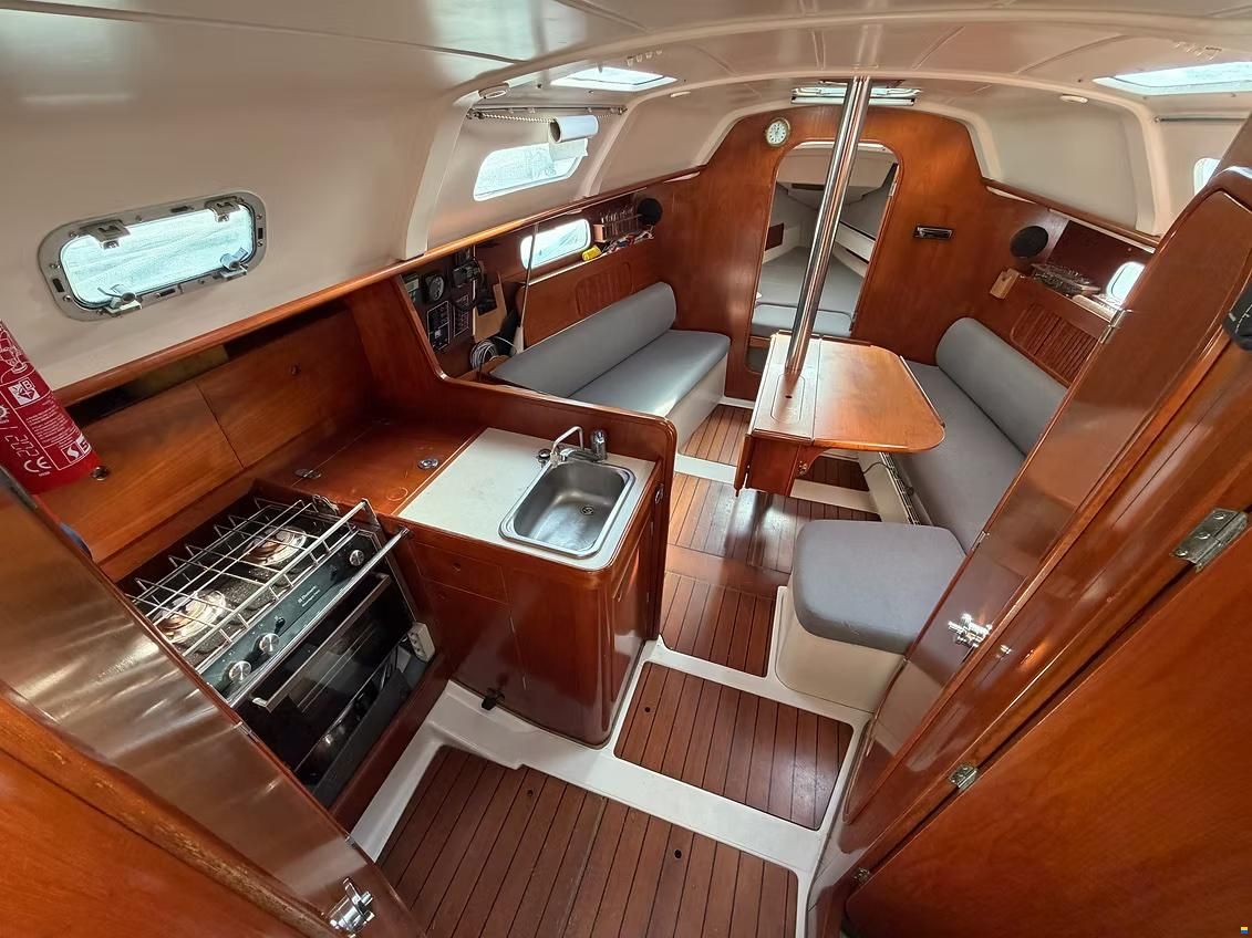 Beneteau OCEANIS 321