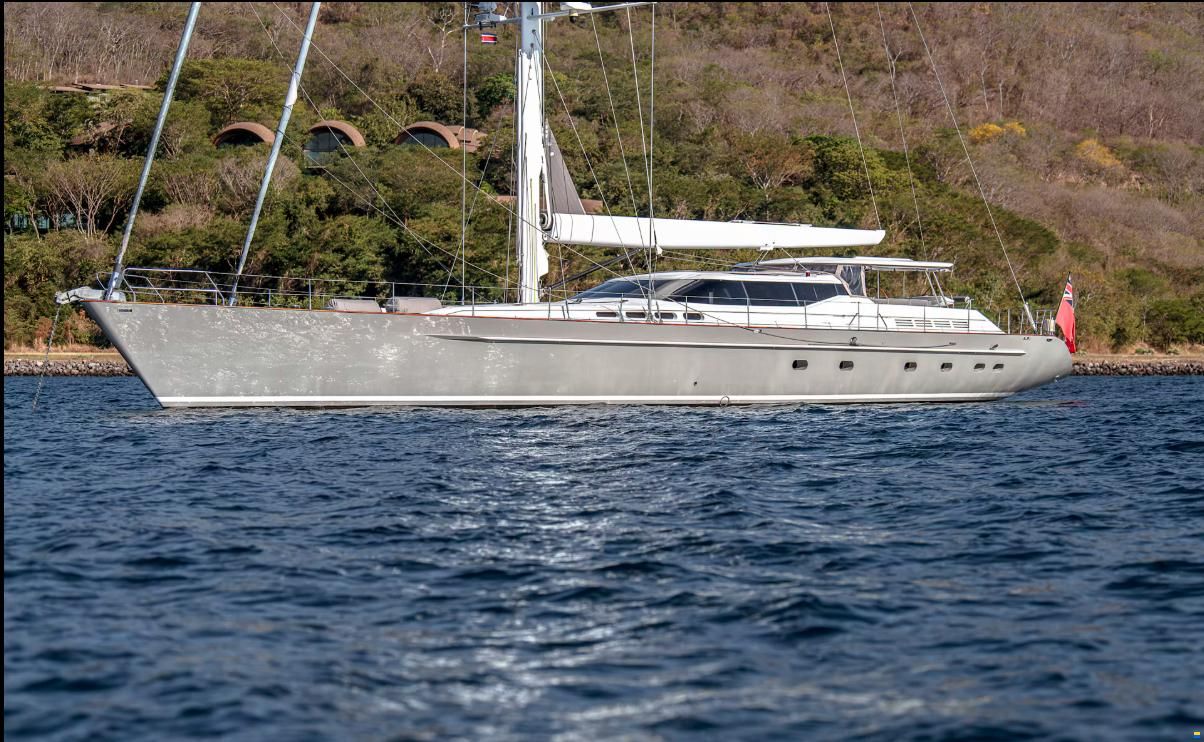 Alloy Yachts 35m