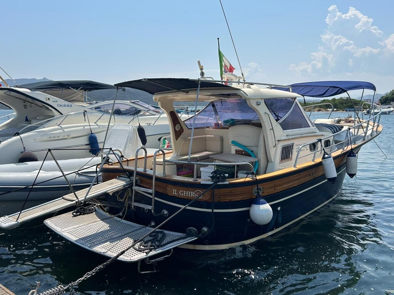 Fratelli Aprea 32 Hard Top