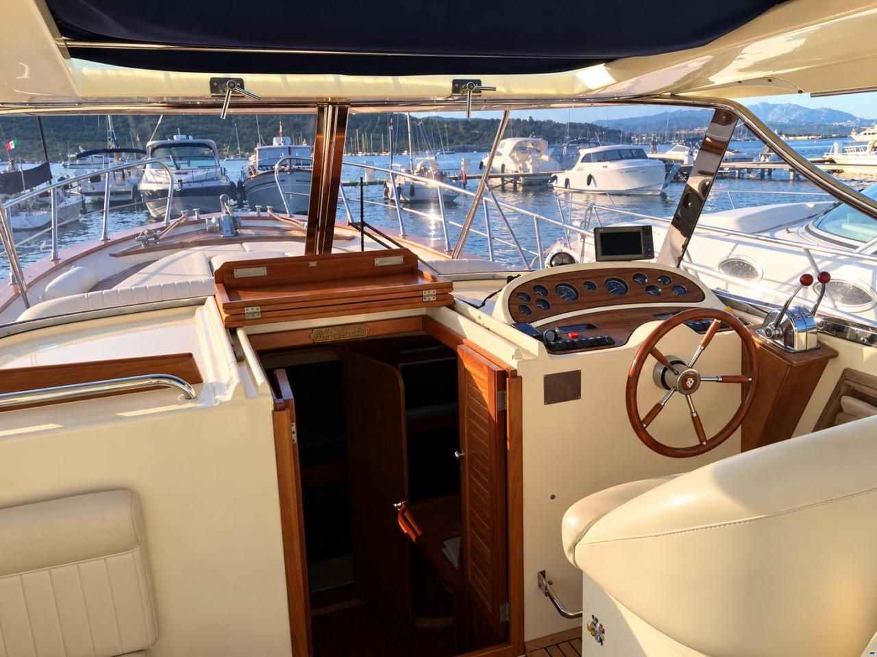 Fratelli Aprea 32 Hard Top