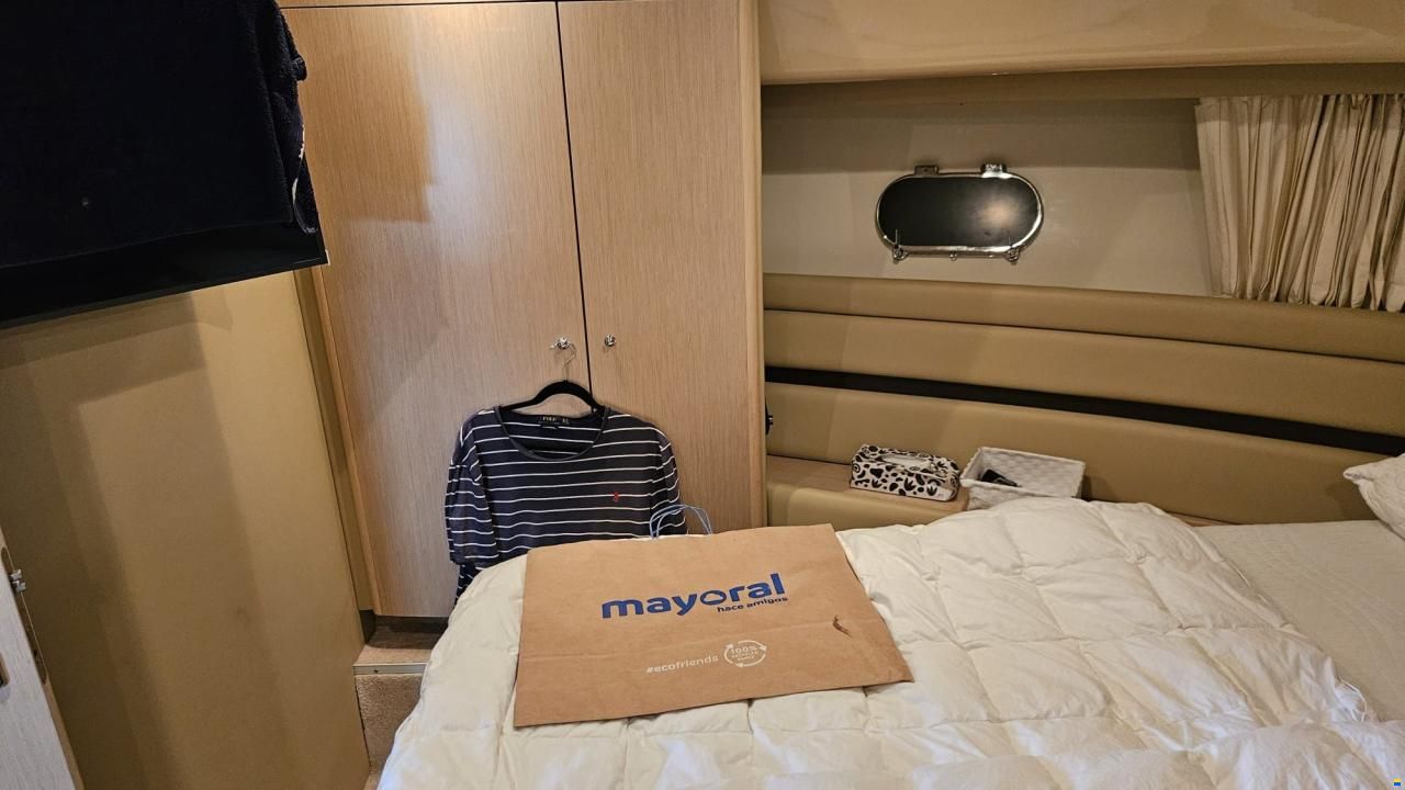 Ferretti 550