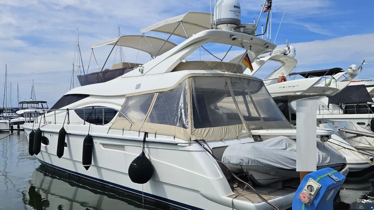 Ferretti 550