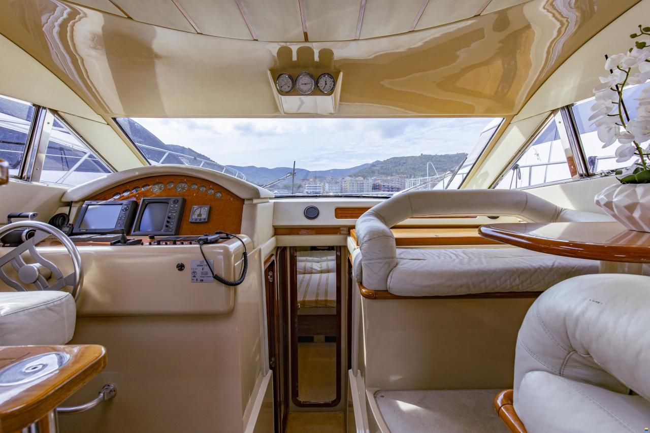 Ferretti 480 Fly