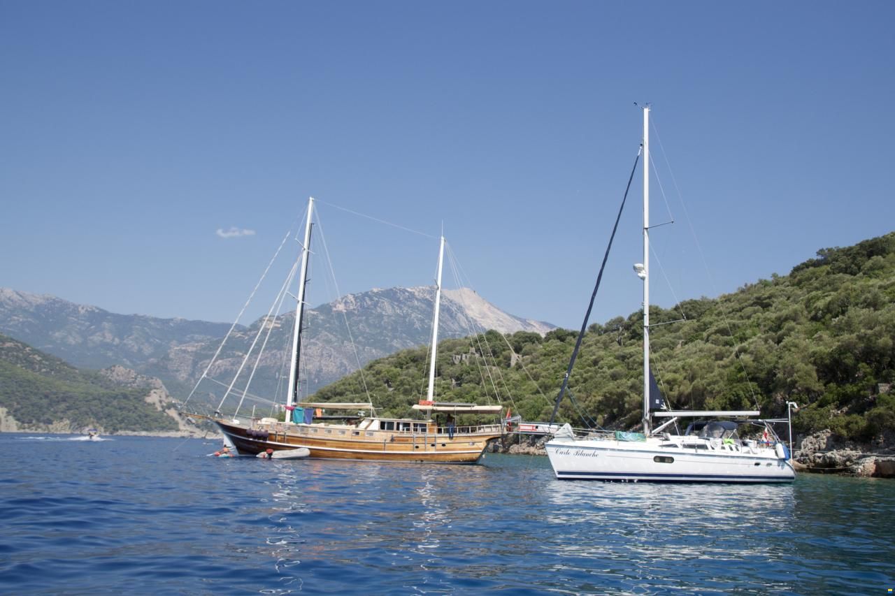 Hunter 410