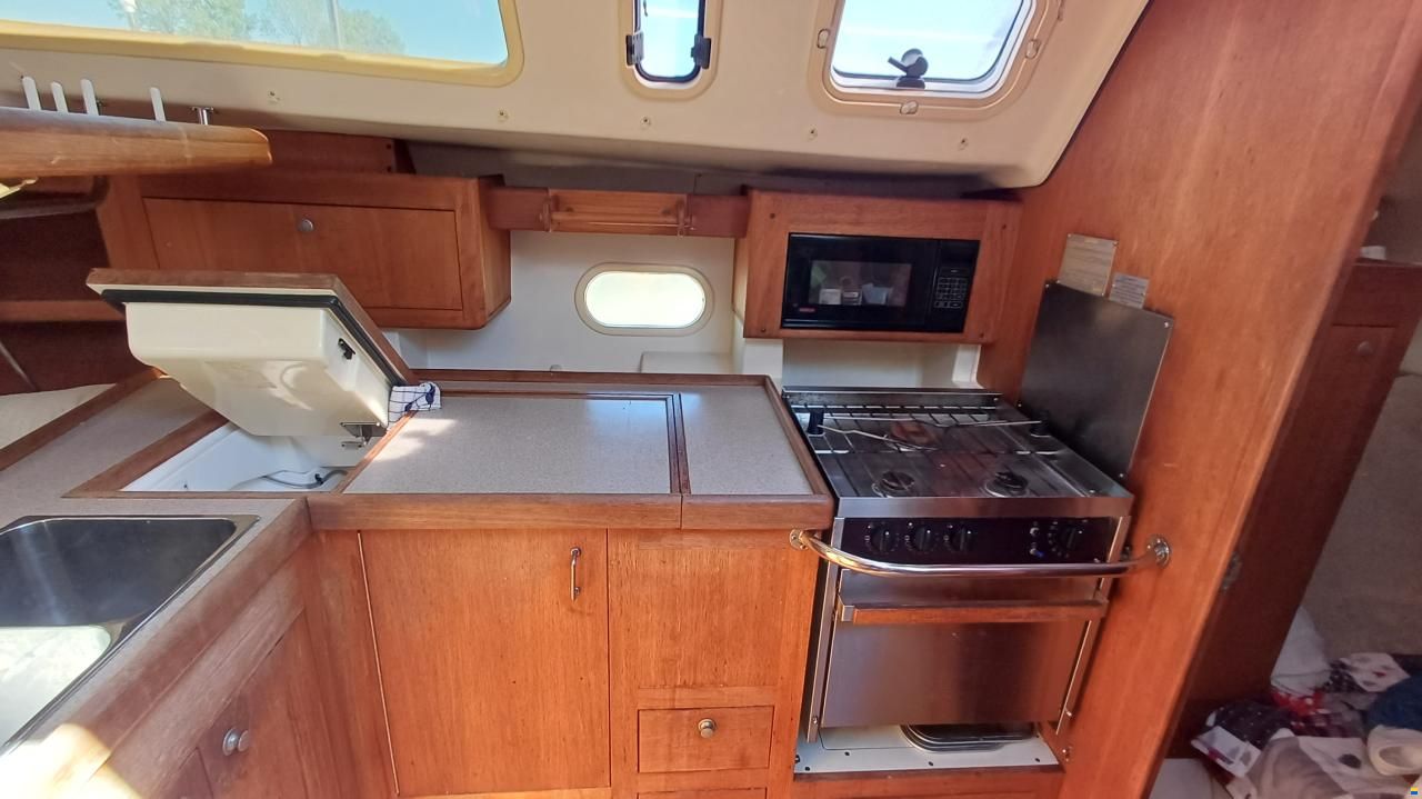 Hunter 410
