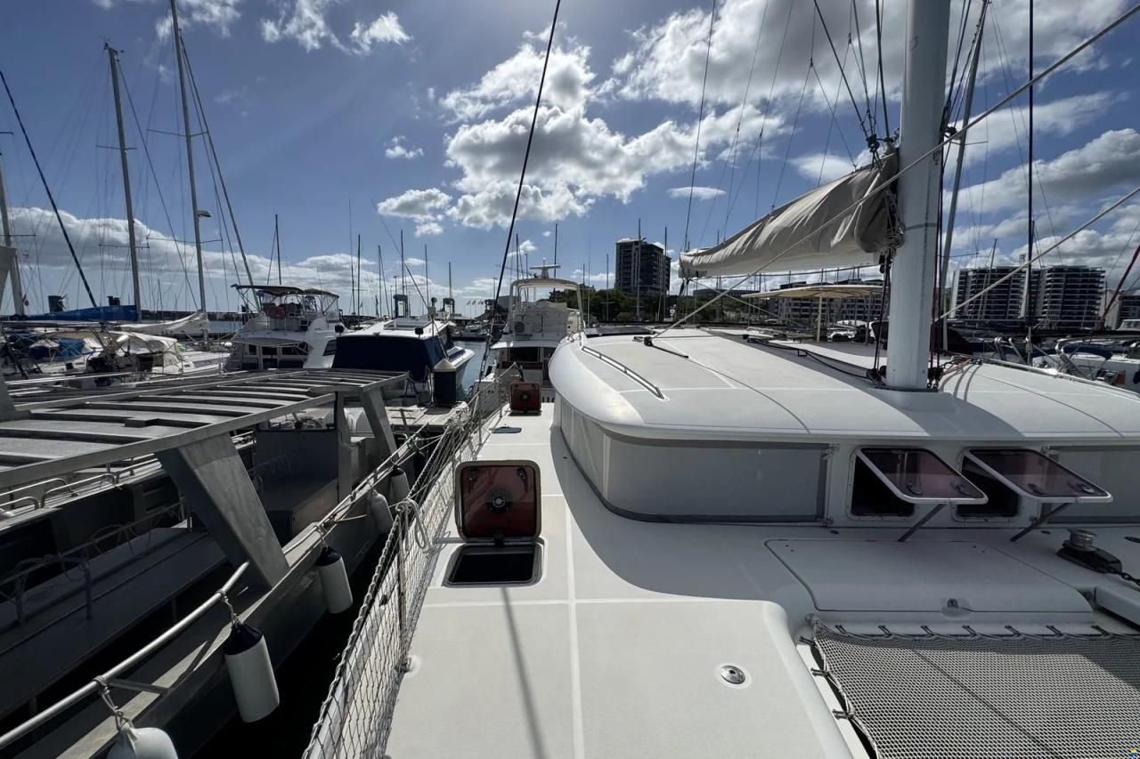 Lagoon 400