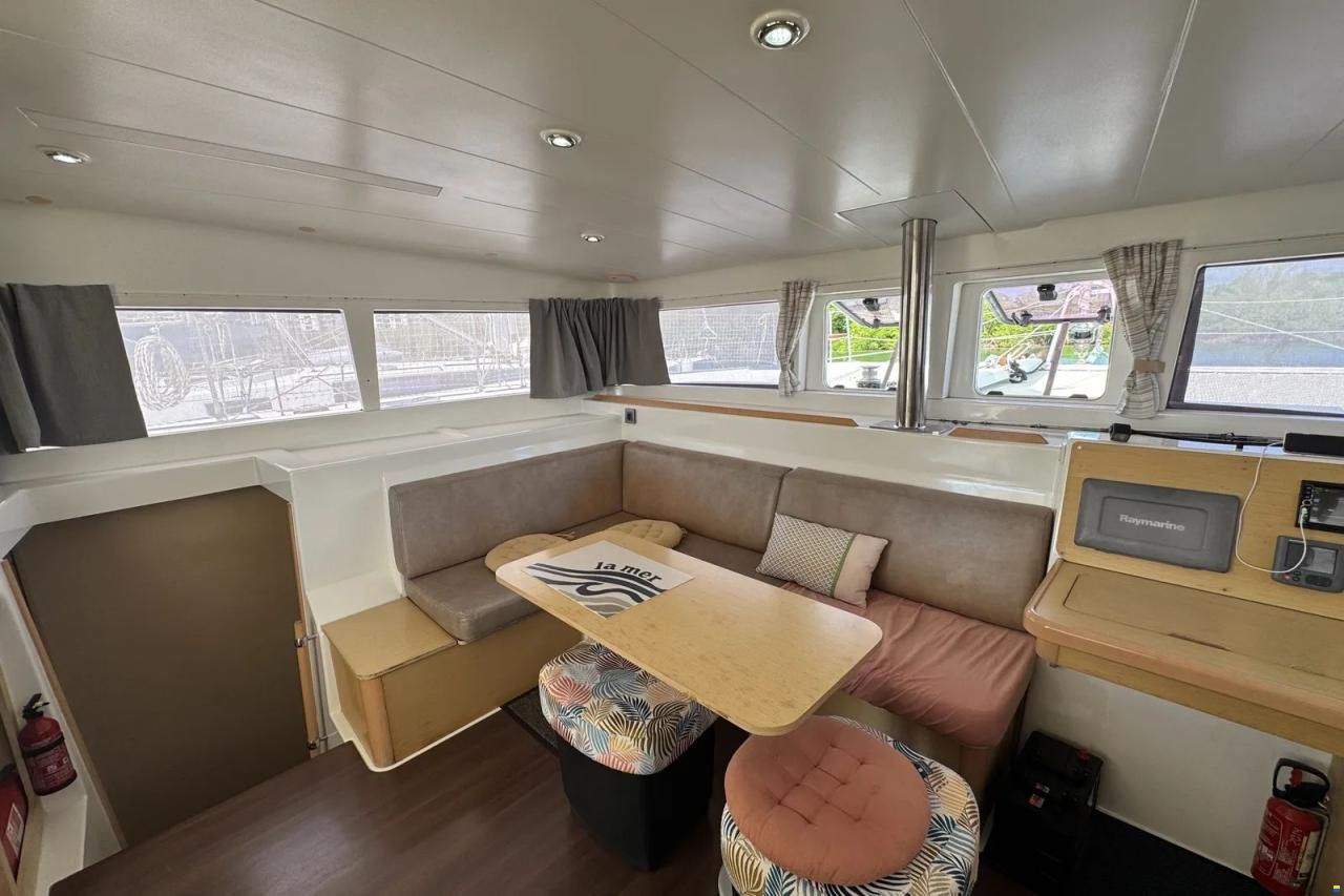 Lagoon 400