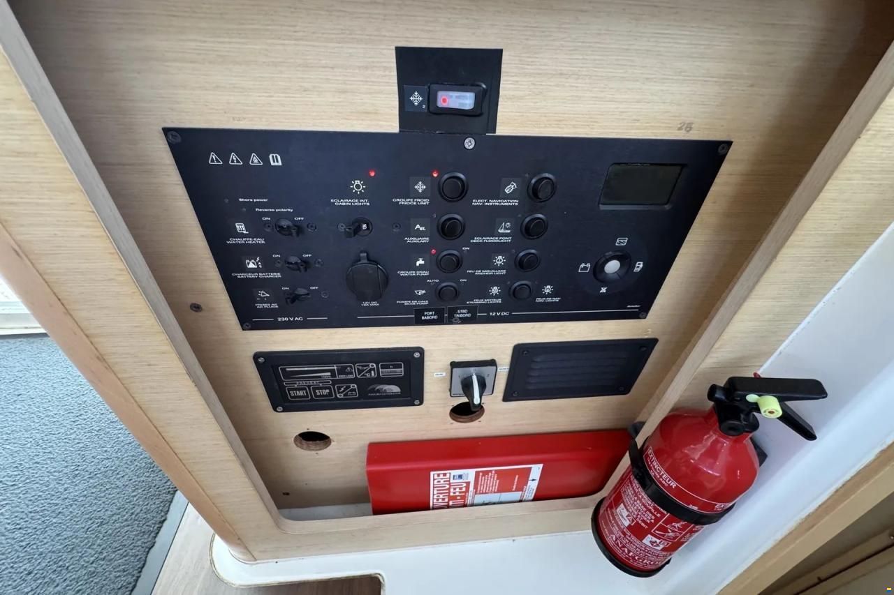 Lagoon 400