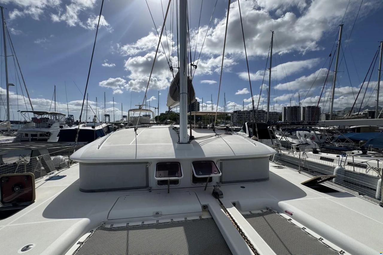Lagoon 400