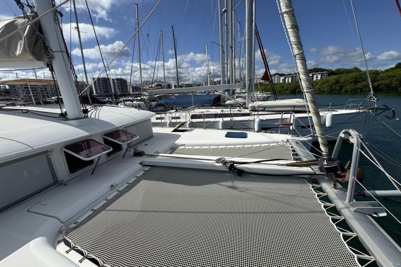 Lagoon 400