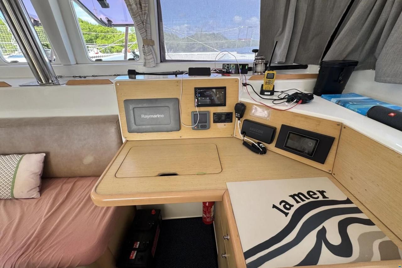 Lagoon 400
