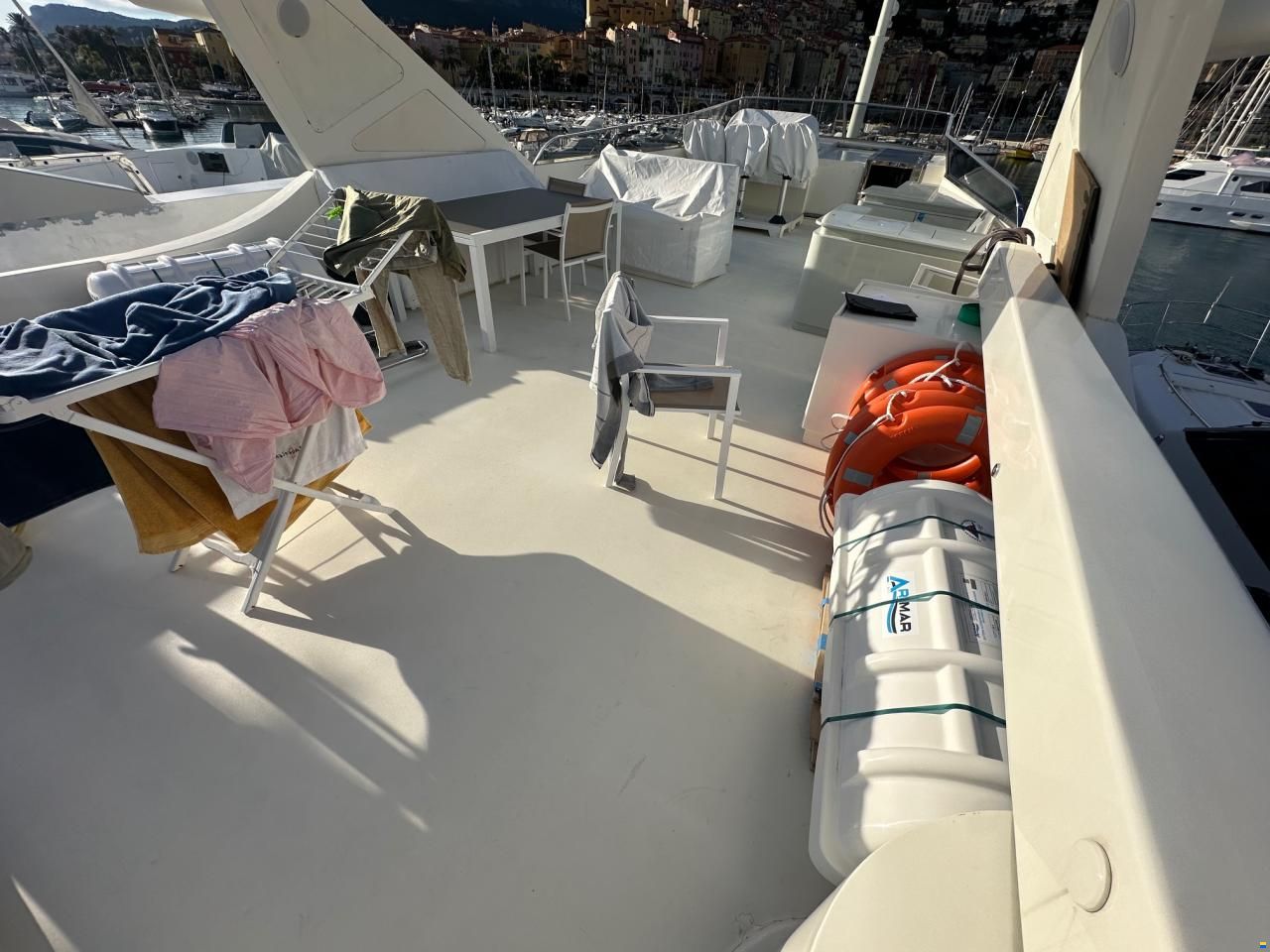 Falcon Yachts 102