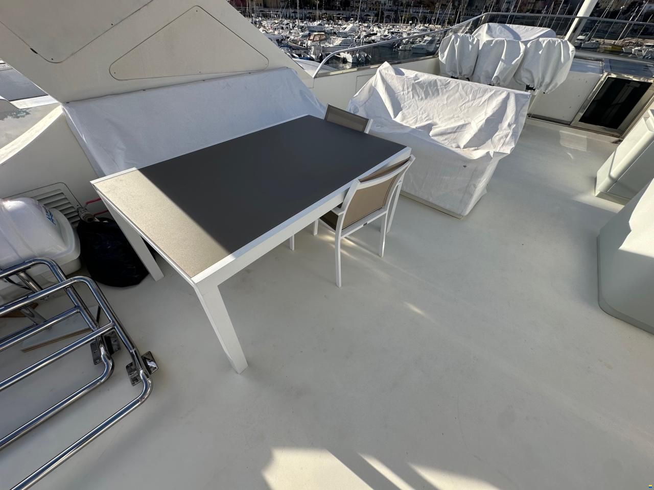 Falcon Yachts 102