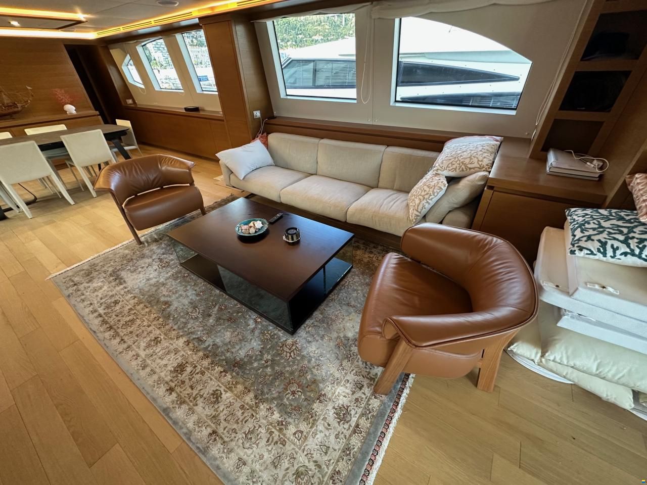 Falcon Yachts 102