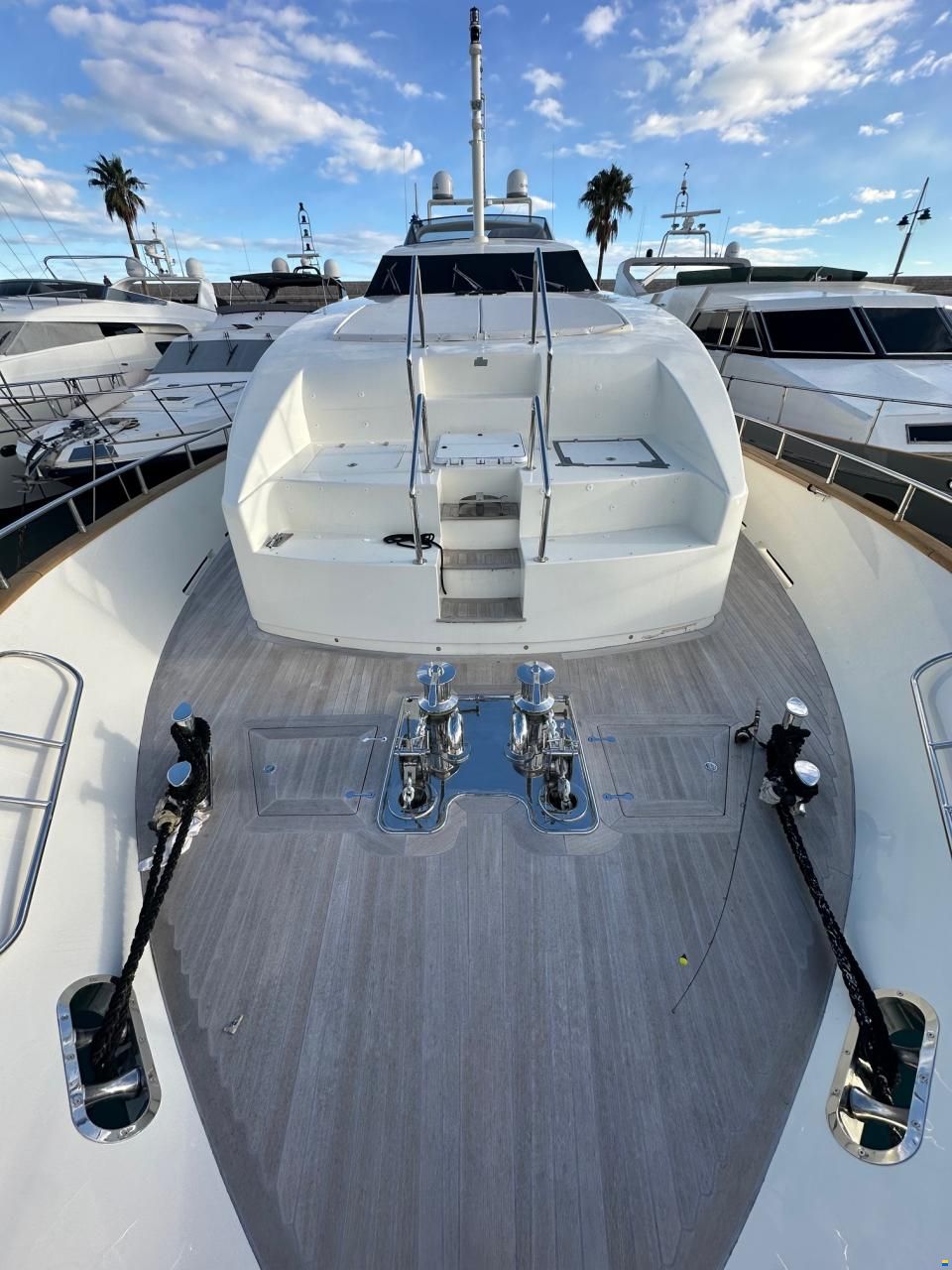 Falcon Yachts 102