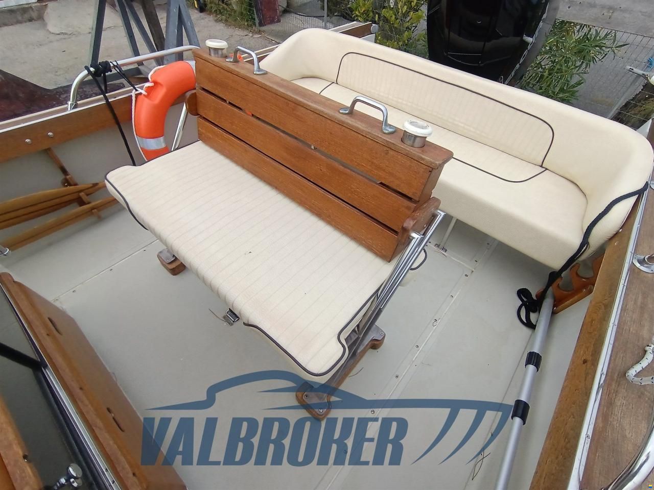 Boston Whaler OUTRAGE 22