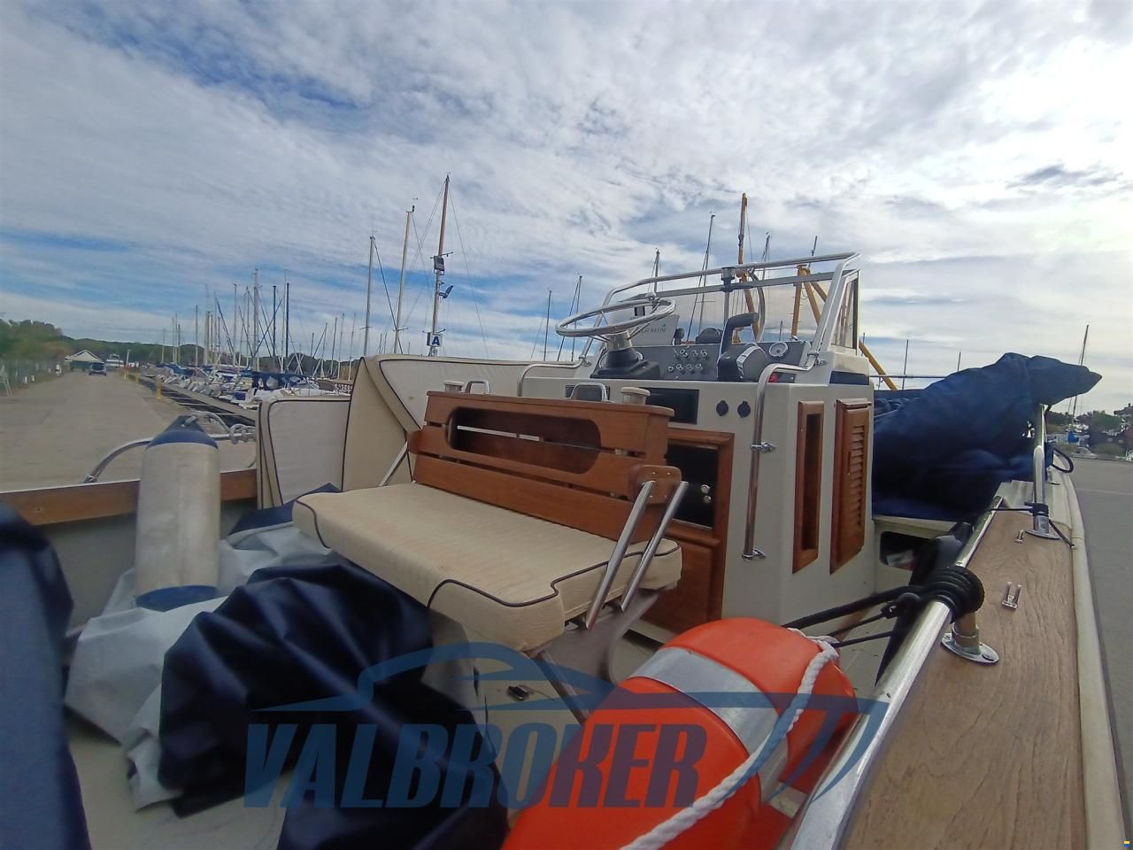 Boston Whaler OUTRAGE 22