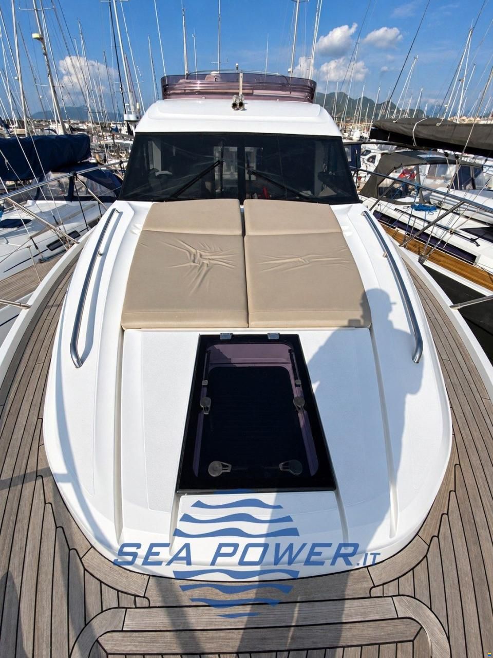 Princess Yachts. F 49
